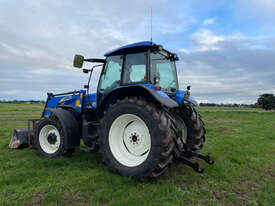 New Holland TM130 FWA/4WD Tractor - picture2' - Click to enlarge
