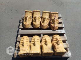 PALLET COMPRISING OF BUCKET TEETH (UNUSED) - picture0' - Click to enlarge