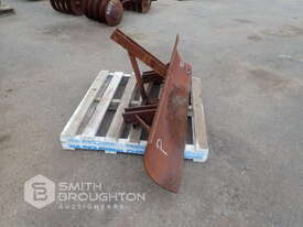 3 POINT LINKAGE GRADER BLADE - picture0' - Click to enlarge