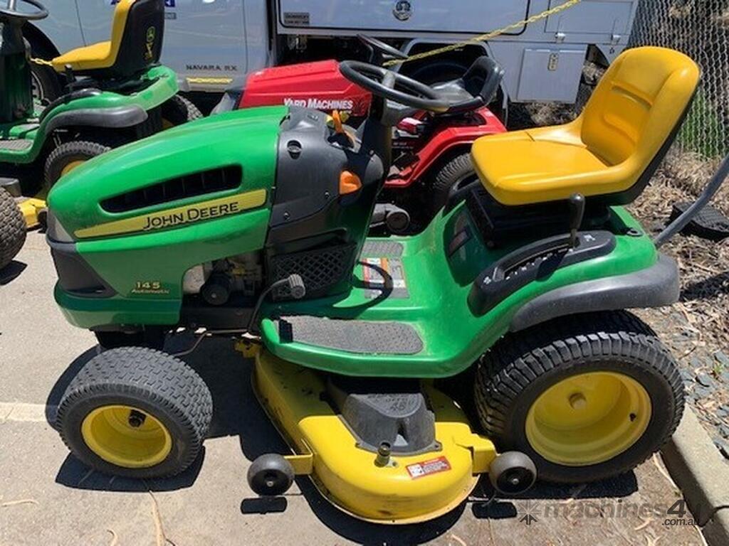 Used 2005 John Deere 145 Lawn Tractor in , Listed on Machines4u