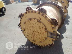 3 X CATERPILLAR FINAL DRIVES - picture2' - Click to enlarge