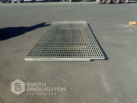 2 X WALKWAY MESH STEEL GRATES - picture0' - Click to enlarge