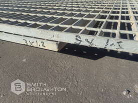 2 X WALKWAY MESH STEEL GRATES - picture2' - Click to enlarge