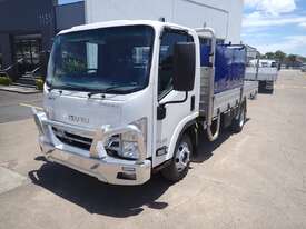 ISUZU NPR - picture0' - Click to enlarge