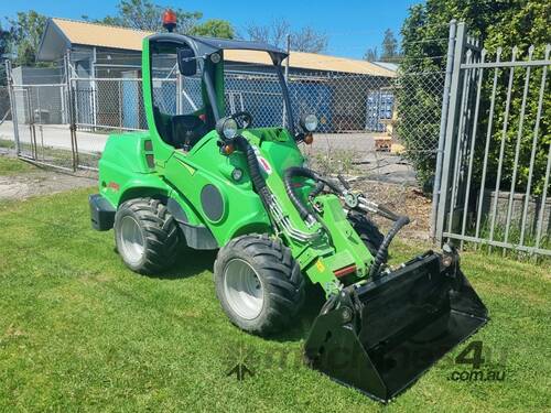 Used 2016 Avant 745 Articulated Mini Loader