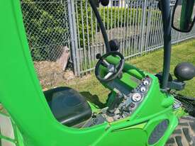 Used 2016 Avant 745 Articulated Mini Loader - picture2' - Click to enlarge