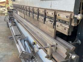 Hafco Metalmaster press brake  - picture0' - Click to enlarge