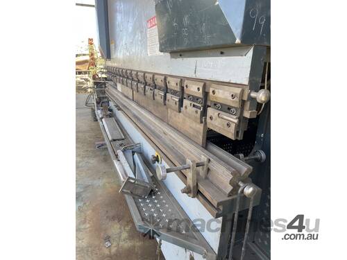 Hafco Metalmaster press brake 