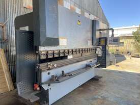 Hafco Metalmaster press brake  - picture0' - Click to enlarge