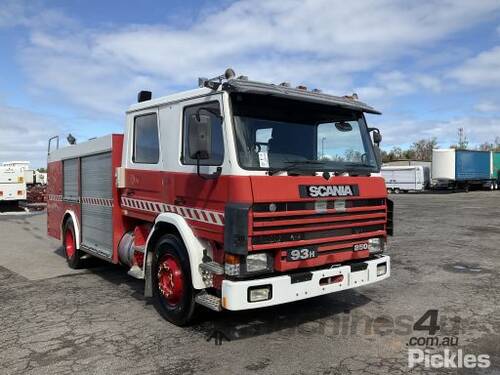 1995 Scania P93M