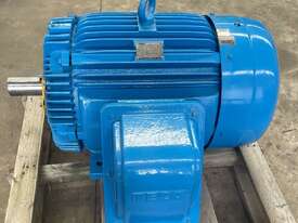 75 kw 100 hp 4-pole 1480 rpm 415v 250M IP66 AC Electric Motor TECO MAXe3 Type AEMBUCD40 - picture0' - Click to enlarge