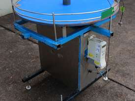 Accumulation Turntable - picture0' - Click to enlarge