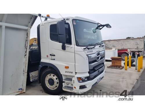 Hino FY700 - 3036