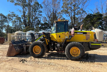 Komatsu WA320PZ-6 Loader/Tool Carrier Loader