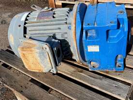 Teco Electric Motor With Reduction Drive - picture1' - Click to enlarge