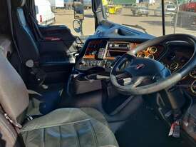 Kenworth K200 BIG Cab - picture1' - Click to enlarge