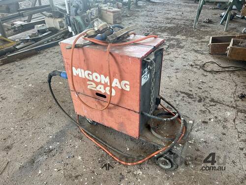  MIGOMAG 240 MIG WELDER