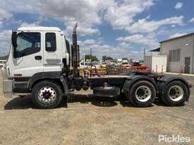 2007 Isuzu Giga Prime Mover - picture2' - Click to enlarge