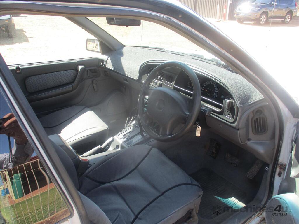 Buy Used 2000 holden Holden VS Utility 2000 6 Model Holden VS Utility