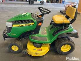 2016 John Deere S240 Ride On Mower - picture2' - Click to enlarge