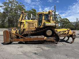 1989 Caterpillar D7H Tracked Dozer - picture2' - Click to enlarge