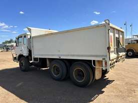 1991 NISSAN CWA12 TIPPER TRUCK - picture2' - Click to enlarge