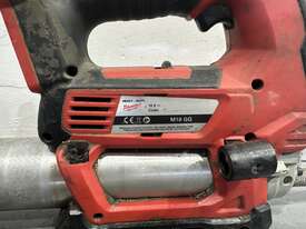 Milwaukee cordless grease guns - picture0' - Click to enlarge