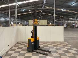 2009 Jungheinrich EMC110 Electric Pedestrian Forklift - picture0' - Click to enlarge