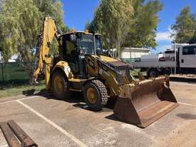 2018 Caterpillar 432F2 Backhoe - picture0' - Click to enlarge