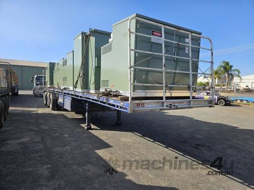 1999 Barker Heavy Duty Tri Axle Tri Axle Flat Top Trailer