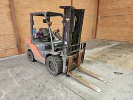 2019 Toyota 72-8FDJ35 Container Mast Forklift - picture0' - Click to enlarge