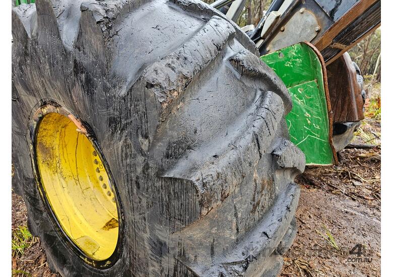 caption 2019 JOHN DEERE 848L II GRAPPLE SKIDDER