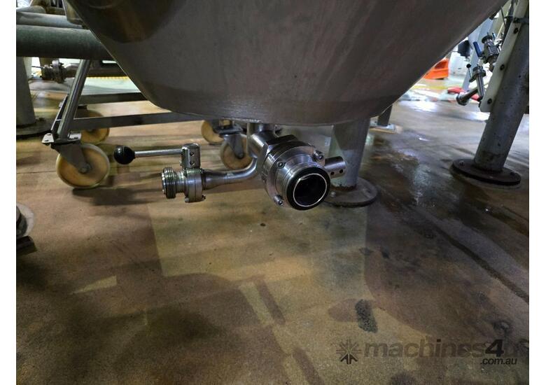 caption Carlson 10,000L Fermentation Tank