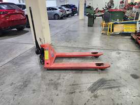 Pallet Jack - picture0' - Click to enlarge