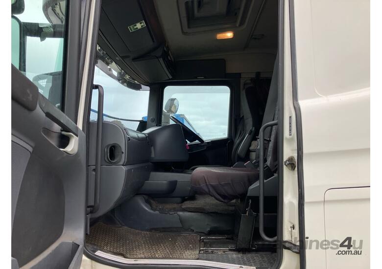 caption 2010 Scania R 6X4 6x4 Sleeper Cab Prime Mover