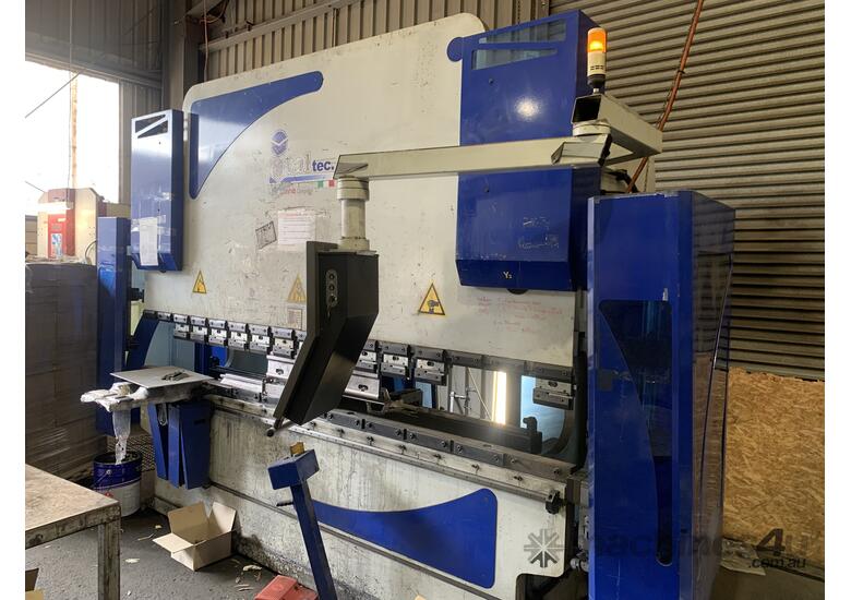 caption Used Italtec CNC Pressbrake 3100 mm x 120 Tonnes