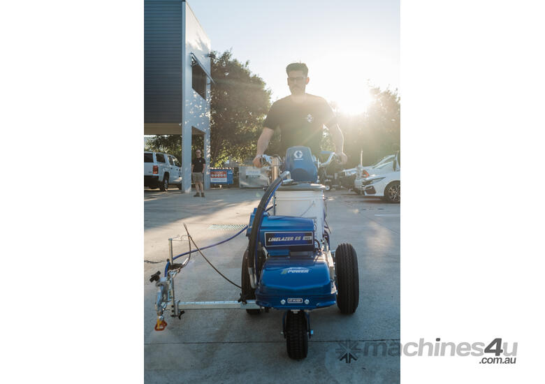 GRACO LineLazer ES 1000 Lithium Battery-Powered Airless Line Striper