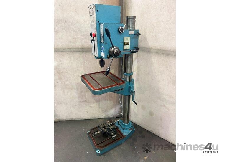 caption Arboga A3008 Geared Pedestal Drill