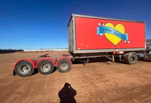 2006 MaxiTrans 7.5 m Tri/A B-Double Lead Rollback Refrigerated Trailer