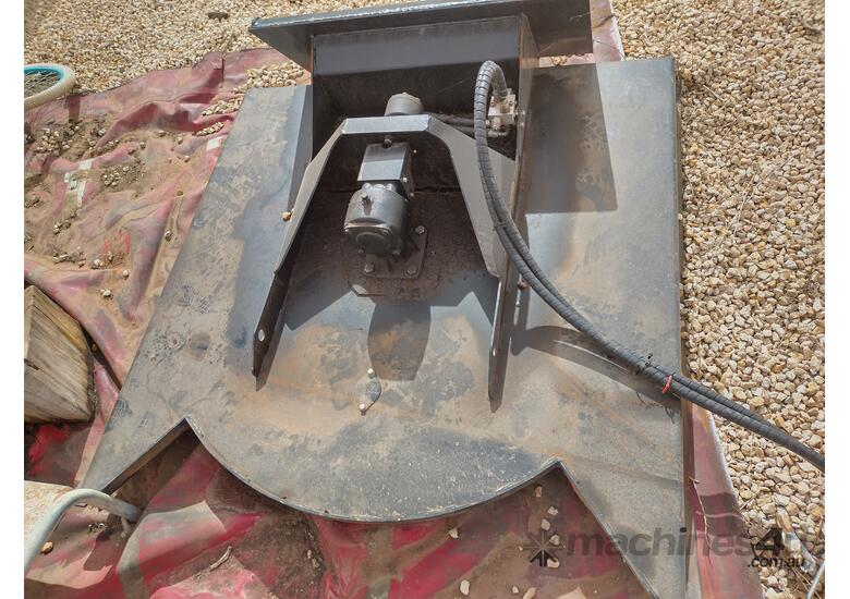 caption COMMANDO AS550TS