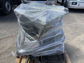 Pallet of Office Chairs - picture0' - Click to enlarge