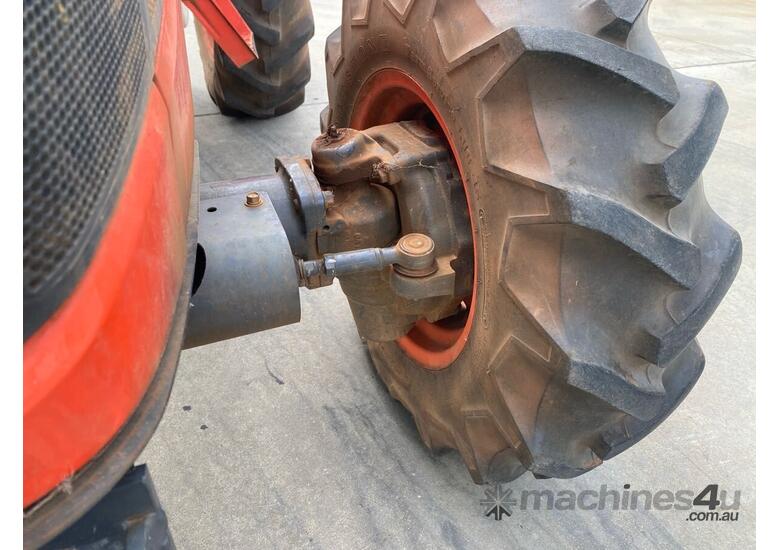 caption 2019 Kubota MX5100 Tractor 2WD