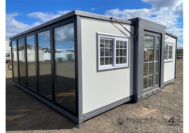 Expandable Container House with 2 Floor to Ceiling Glass Walls & Ensuite