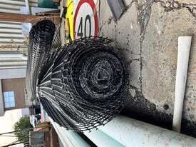 QTY OF BLACK MESH - picture0' - Click to enlarge