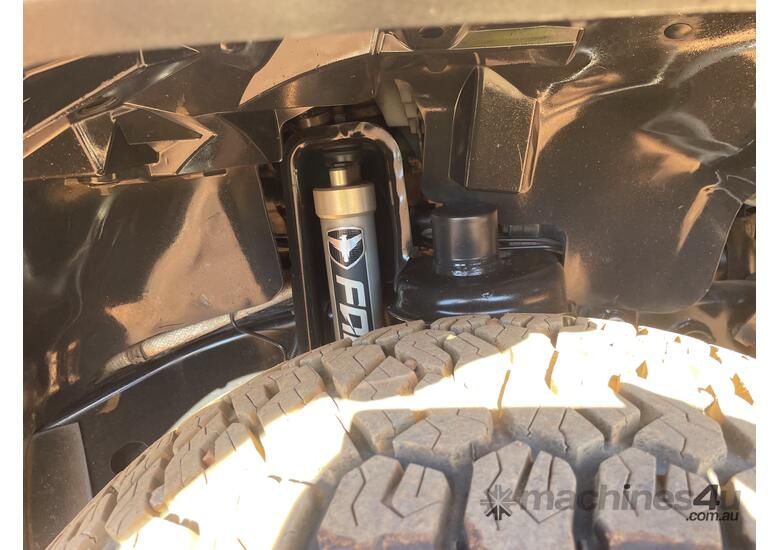 caption 2010 Jeep Wrangler Unlimited Sport Diesel