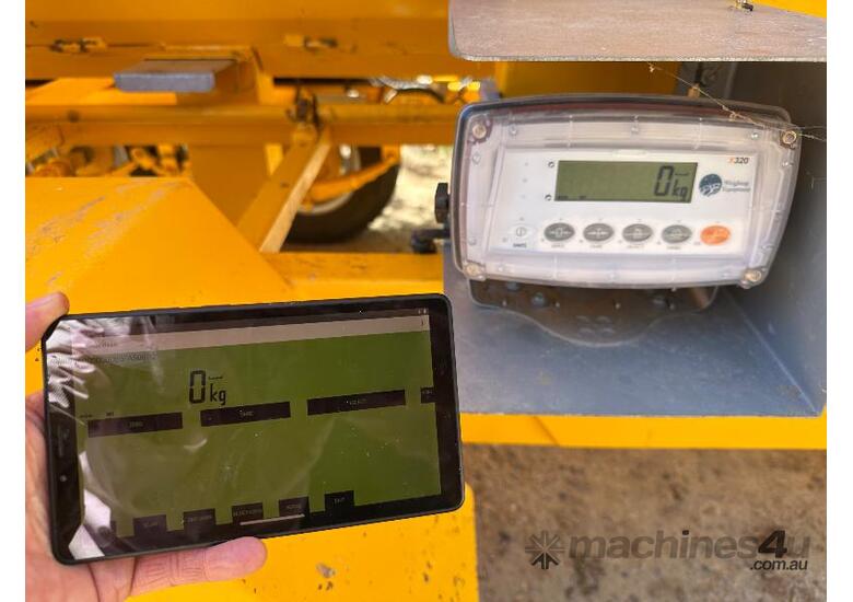 caption Steele Steel Ezy Feeder