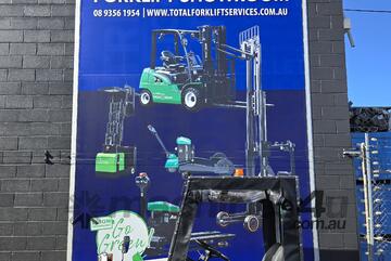 Toyota   10.0T TOWING TRACTOR
