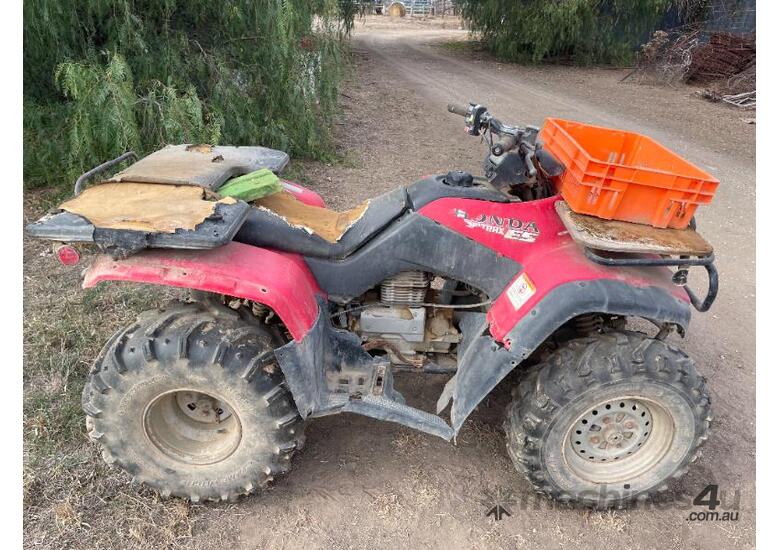 caption Honda fourtrax ES
