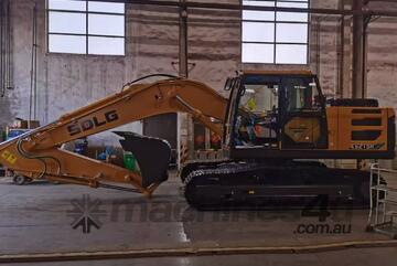 SDLG Excavator 21.8T| Steel Tracks, Air Con, Enclosed Cabin & ROPS |Cummins Engine