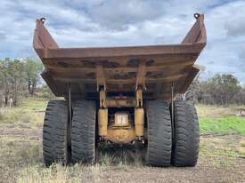 1996 Komatsu HD465-3 - picture2' - Click to enlarge